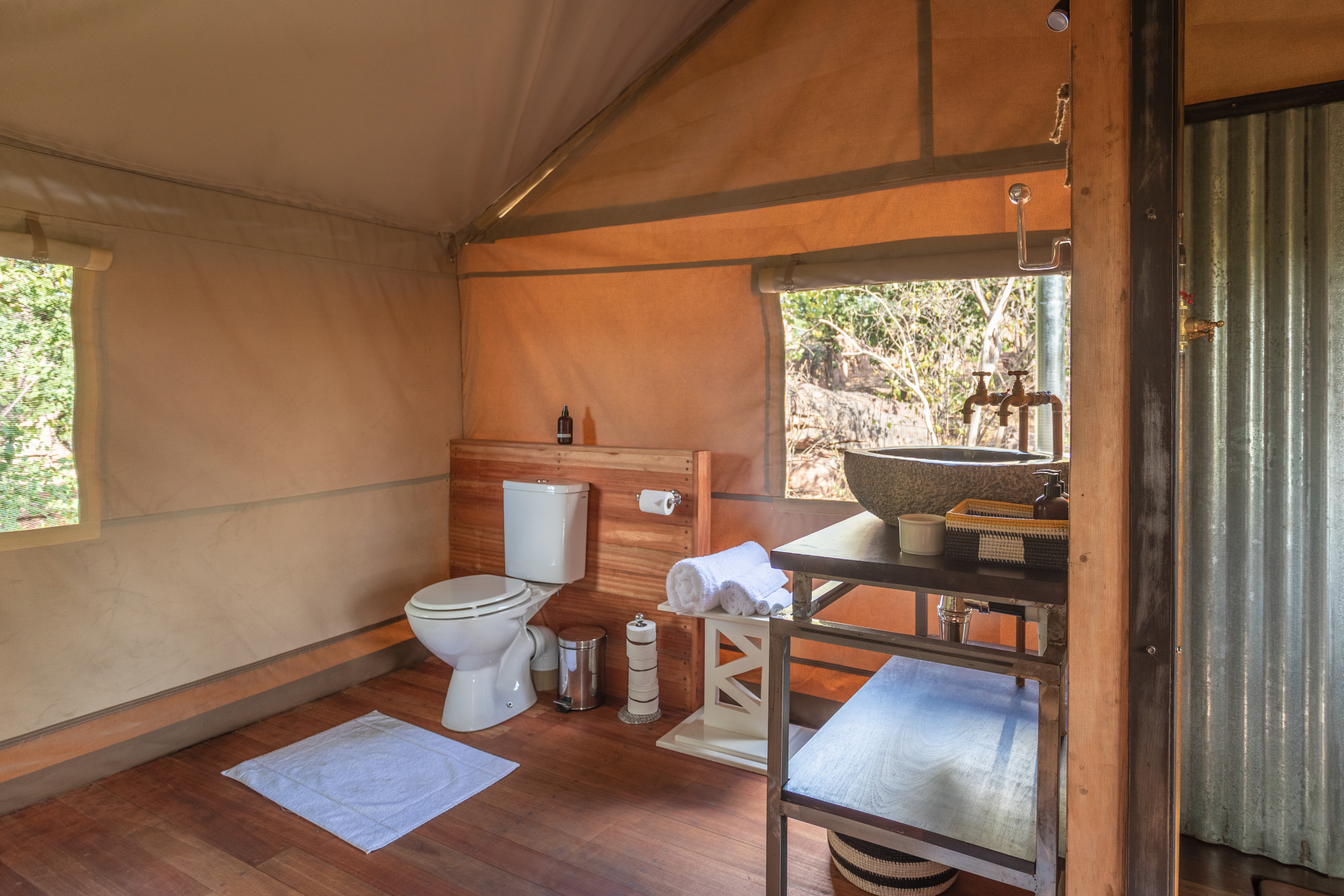 Machaba Deteema Accommodation Tent Mvr 022